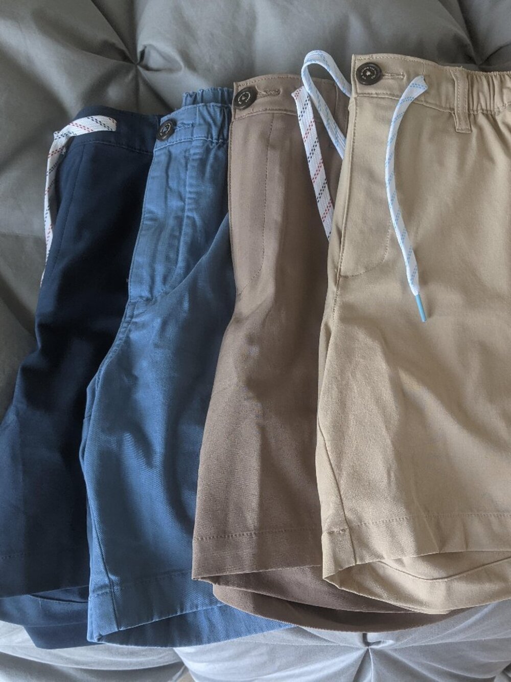 lof of FOUR pairs of Chubbies stretch shorts size S/SMALL w/6" inch inseam